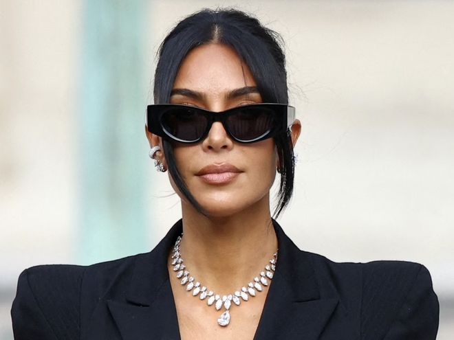 专辑封面他们还让法院变成秀场？不朽情缘平台登录网页庭审图变(图62)